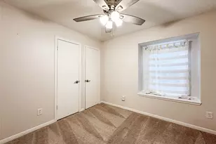 33 N Rain Forest Ct, The Woodlands, TX 77380 - Photo 14