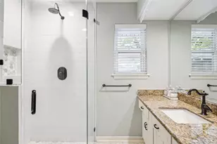 10714 Piping Rock Ln, Houston, TX 77042 - Photo 6