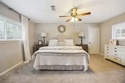 10714 Piping Rock Lane, Houston, TX 77042 - Photo 24