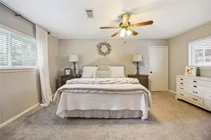 10714 Piping Rock Ln, Houston, TX 77042 - Photo 24
