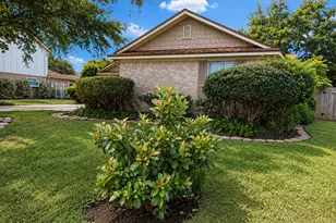 14906 Brookpoint Dr, Houston, TX 77062 - Photo 4