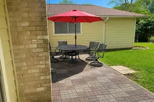 14906 Brookpoint Dr, Houston, TX 77062 - Photo 26