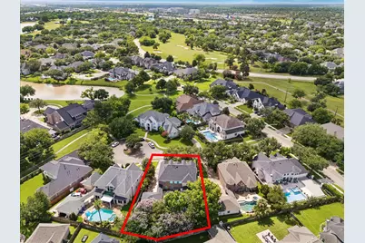 2010 Shepherds Place, Sugar Land, TX 77479 - Photo 2