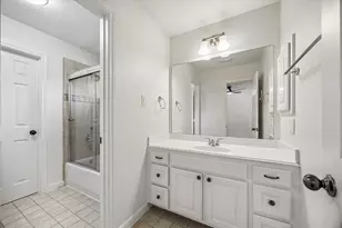 2010 Shepherds Pl, Sugar Land, TX 77479 - Photo 16