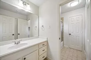 2010 Shepherds Pl, Sugar Land, TX 77479 - Photo 22