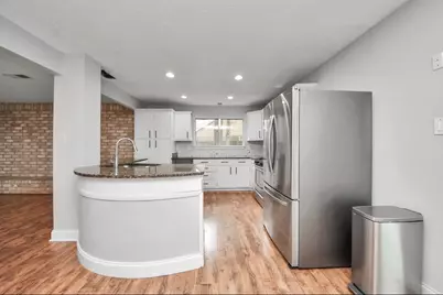 2015 E Lacey Oak Cir, The Woodlands, TX 77380 - Photo 14