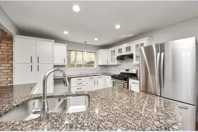 2015 E Lacey Oak Cir, The Woodlands, TX 77380 - Photo 18
