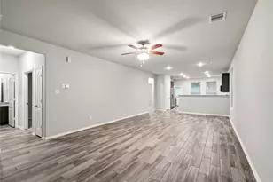 25738 Boxwood Hedge Ln, Tomball, TX 77375 - Photo 4