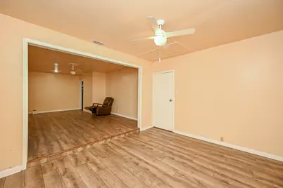 10302 Woodwind Drive, Houston, TX 77025 - Photo 6
