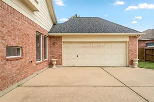 2579 Costa Mesa Cir, League City, TX 77573 - Photo 48