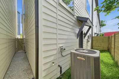 1396 Cedar Post Lane, Houston, TX 77055 - Photo 30