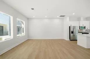 1396 Cedar Post Ln, Houston, TX 77055 - Photo 16