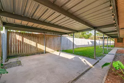 8102 Dellanera Drive, Hitchcock, TX 77563 - Photo 40