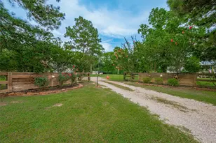 602 Fm 2693 Rd E, New Waverly, TX 77358 - Photo 4