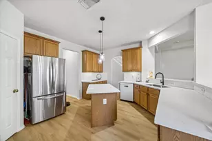 515 Deer Hollow Dr, Sugar Land, TX 77479 - Photo 10