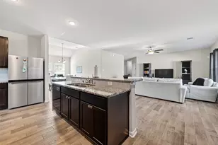 2422 Agassiz Dr, Rosharon, TX 77583 - Photo 18