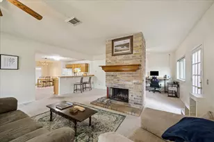 2308 Parkview Dr, Pearland, TX 77581 - Photo 2