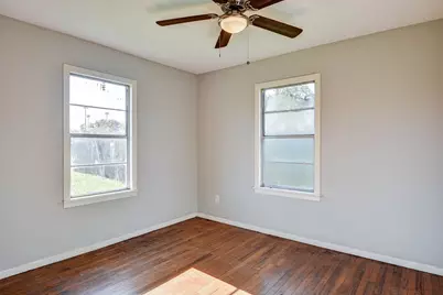 131 Lakewood Drive, Clute, TX 77531 - Photo 14