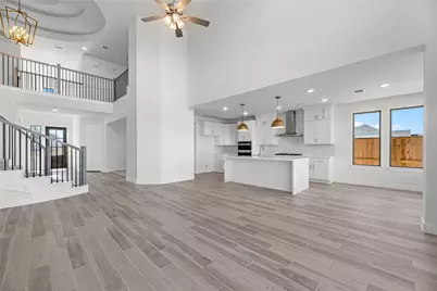 13706 Broadmoor Bay Drive, Texas City, TX 77568 - Photo 2