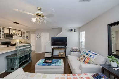 150 S Walden Elms Circle, The Woodlands, TX 77382 - Photo 6