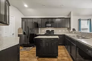 10711 Sun River Falls Dr, Humble, TX 77396 - Photo 6