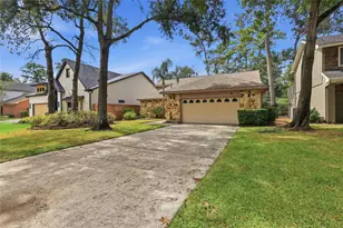 9 Huntsmans Horn Cir, The Woodlands, TX 77380 - Photo 2