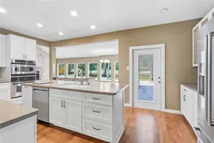 9 Huntsmans Horn Cir, The Woodlands, TX 77380 - Photo 14