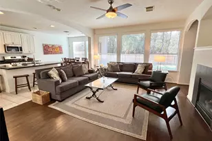 2 Stone Arrow Pl, The Woodlands, TX 77382 - Photo 2