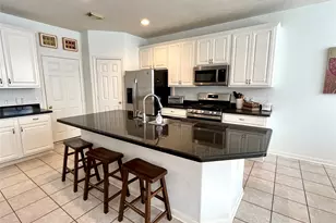 2 Stone Arrow Pl, The Woodlands, TX 77382 - Photo 6