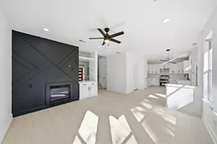 82 N Apple Springs Cir, The Woodlands, TX 77382 - Photo 12