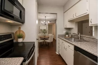 5711 Sugar Hill Drive #28, Houston, TX 77057 - Photo 8
