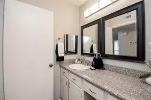 5711 Sugar Hill Dr, Houston, TX 77057 - Photo 12