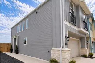 2403 Bay Breeze Dr, Kemah, TX 77565 - Photo 2