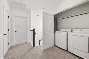 10949 Cannes Memorial Dr, Houston, TX 77043 - Photo 24