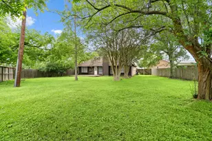 2220 Spruce Dr, Rosenberg, TX 77471 - Photo 16