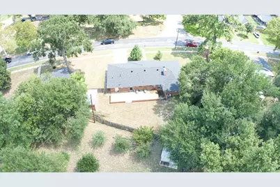 202 Rose Marie Boulevard, Hearne, TX 77859 - Photo 4