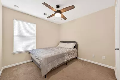 16535 Burnell Oaks Lane, Houston, TX 77090 - Photo 10