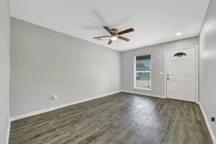 9908 Green Meadow Dr, La Porte, TX 77571 - Photo 14