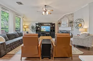 2504 N Yorkchase Ln, Conroe, TX 77304 - Photo 12