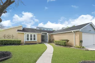 6119 Hummingbird St, Houston, TX 77096 - Photo 4