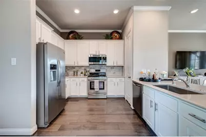 11017 Mikula Dr, Houston, TX 77043 - Photo 22