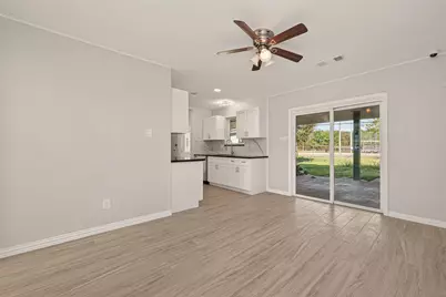 118 W Doverfield Drive, Houston, TX 77037 - Photo 10