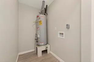 118 W Doverfield Dr, Houston, TX 77037 - Photo 22