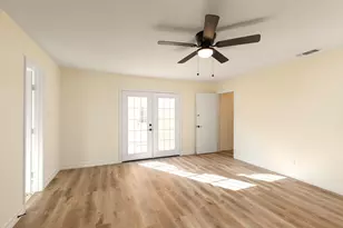 6023 Elkwood Forest Dr, Houston, TX 77088 - Photo 16