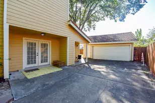 6023 Elkwood Forest Dr, Houston, TX 77088 - Photo 32