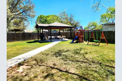 1011 W 5th Street, El Campo, TX 77437 - Photo 16