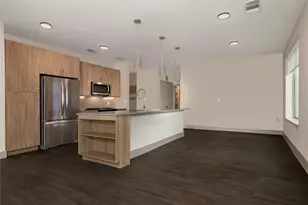 8900 Six Pines Dr, The Woodlands, TX 77380 - Photo 8