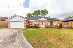 8502 Lynwood Ln, Port Arthur, TX 77642 - Photo 2