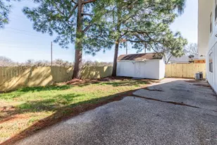 8502 Lynwood Ln, Port Arthur, TX 77642 - Photo 32