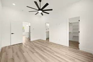 9011 Surry St, Houston, TX 77028 - Photo 22